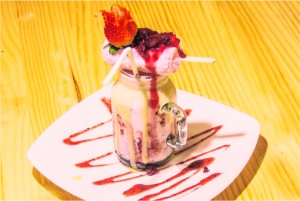 ARTE FRESA MILK SHAKE