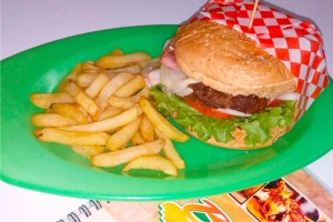 HAMBURGUESA SENCILLA + PAPAS