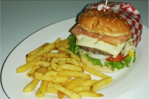 HAMBURGUESA MIXTA CON PAPA