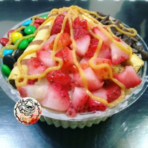NAPOLE�N CON M&M'S, FRESAS, CHIPS DE CHOCOLATE Y BARQUILLO