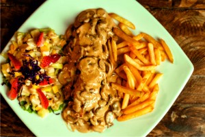 MEDALLONES DE LOMO FINO EN SALSA DE CHAMPI�ONES